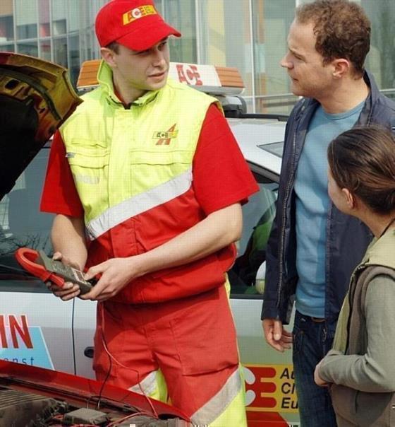 Die Pannenhelfer des ACE stossen häufig auf defekte Batterien. Foto: Auto-Reporter/ACE